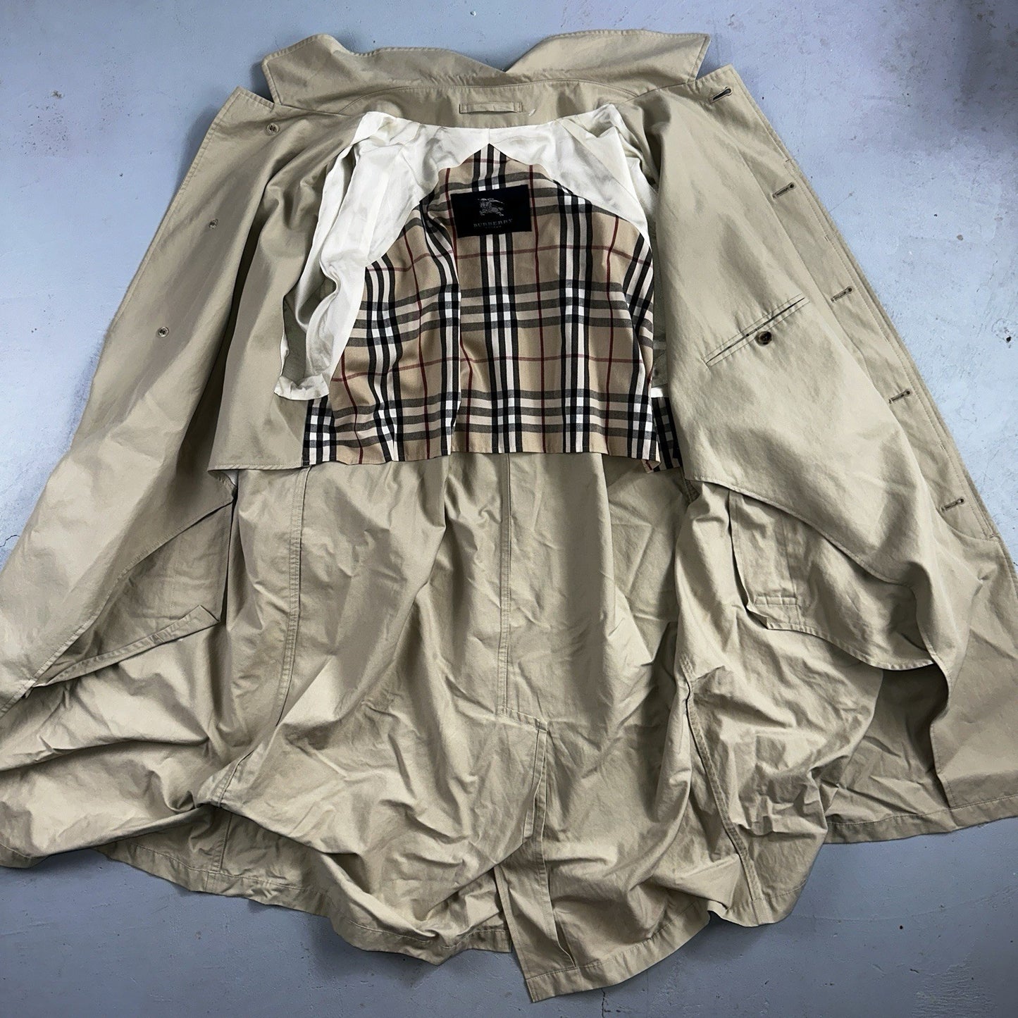 Burberrys VTG London Beige Nova Check Trench Coat Mens Size 44 Regular RARE!