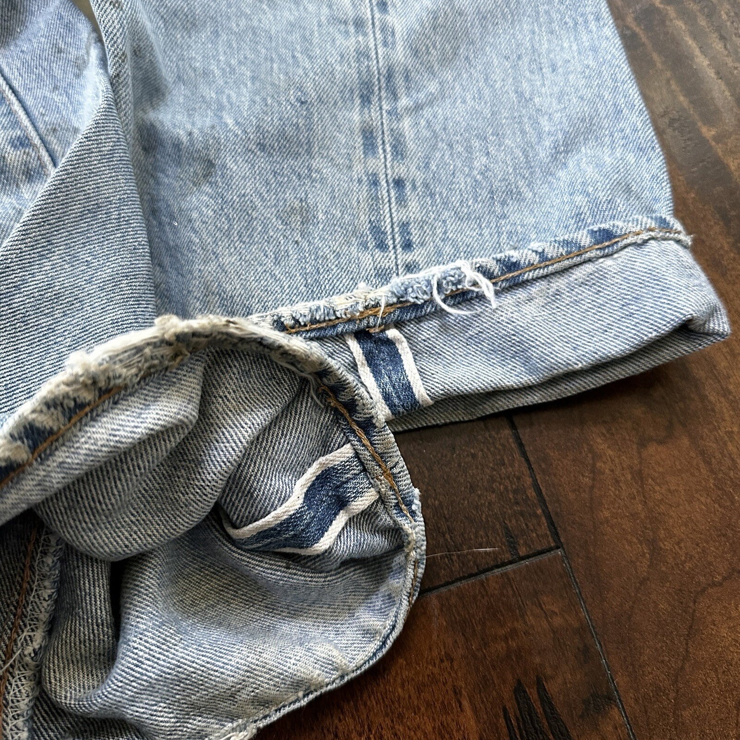 Levis Vintage 80s Redline Selvedge USA 501 Light Wash Jeans 66 30x28 Thrashed