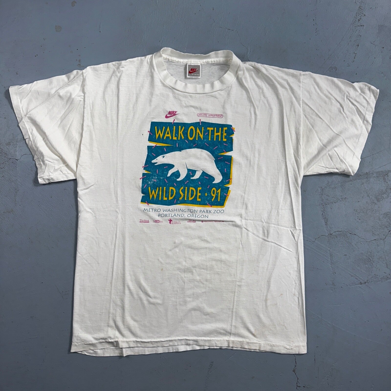 Nike Walk On The Wild Side 90s VTG T Shirt 1991 Polar Bear Animals PDX Oregon