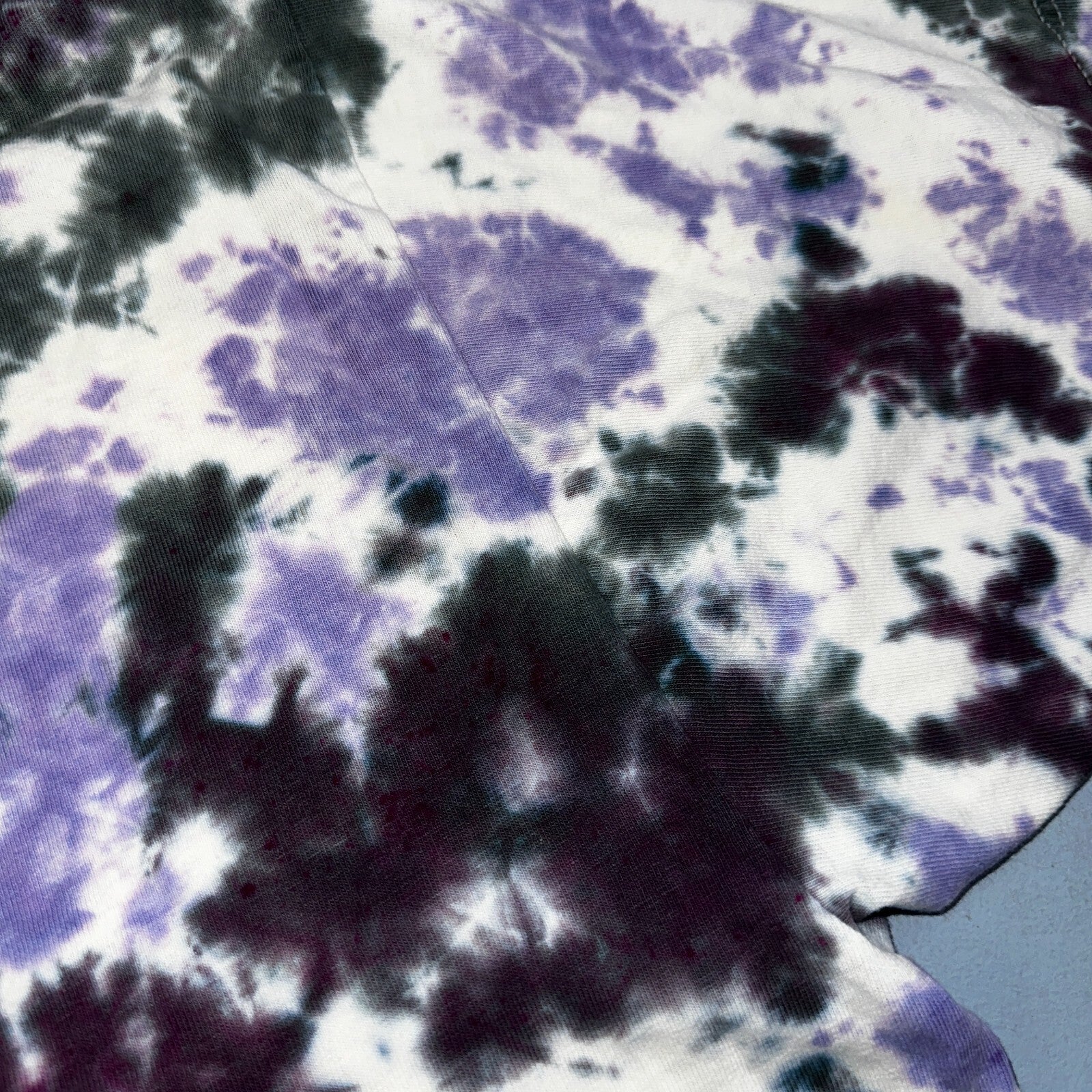 Tye Dye Hippie Purple Black VTG T Shirt Y2K Grateful Dead Wild Pattern Cool Best