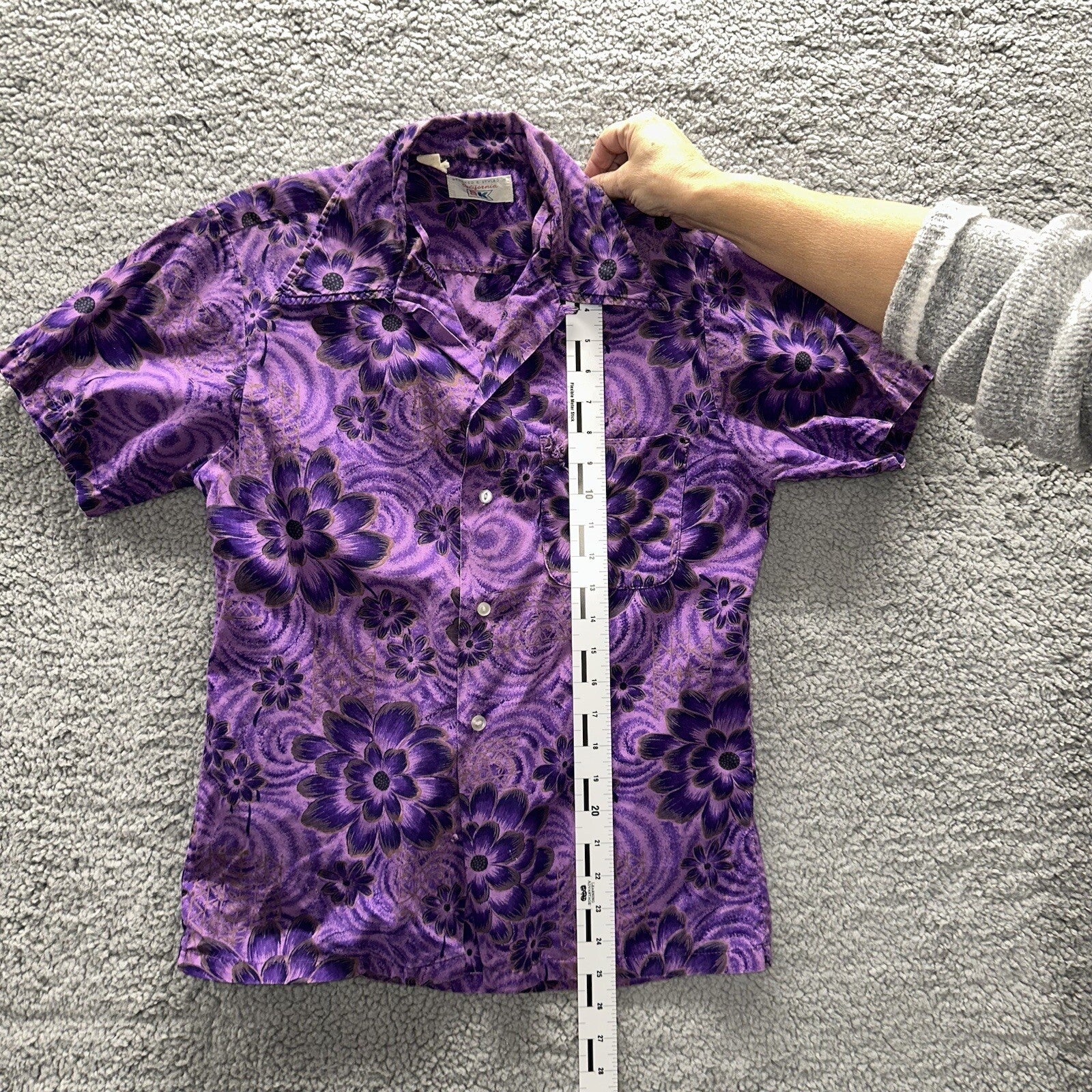 Vintage 50s Hawaiian Aloha Print Shirt Rockabilly Honolulu 60s Button USA Purple