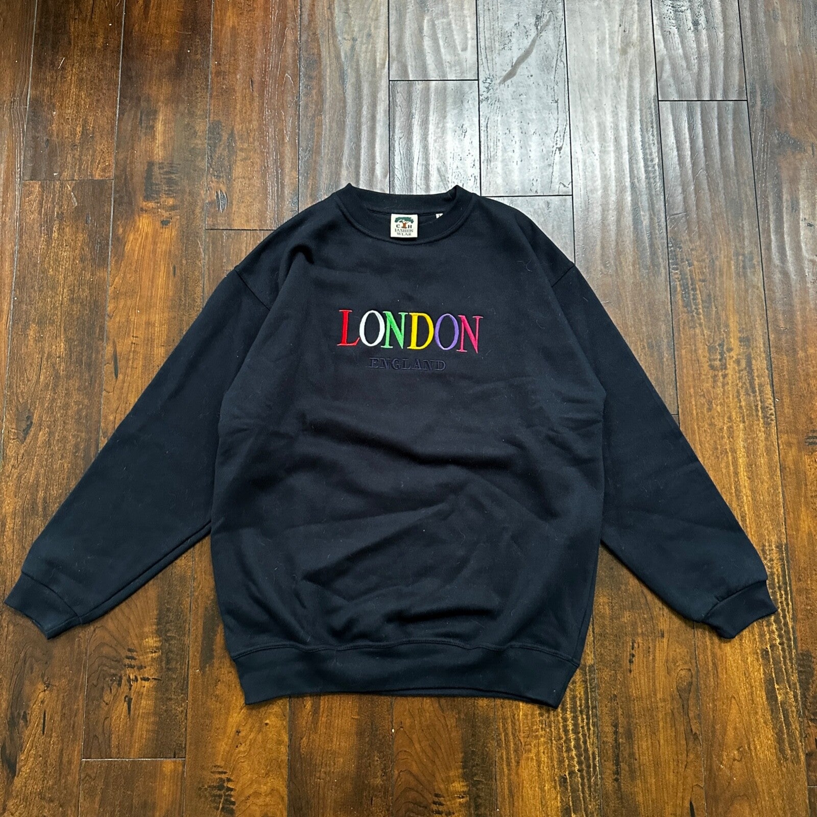 London Crewneck Sweater Adult L Sweatshirt 80's 90's Pullover Vintage Fashion