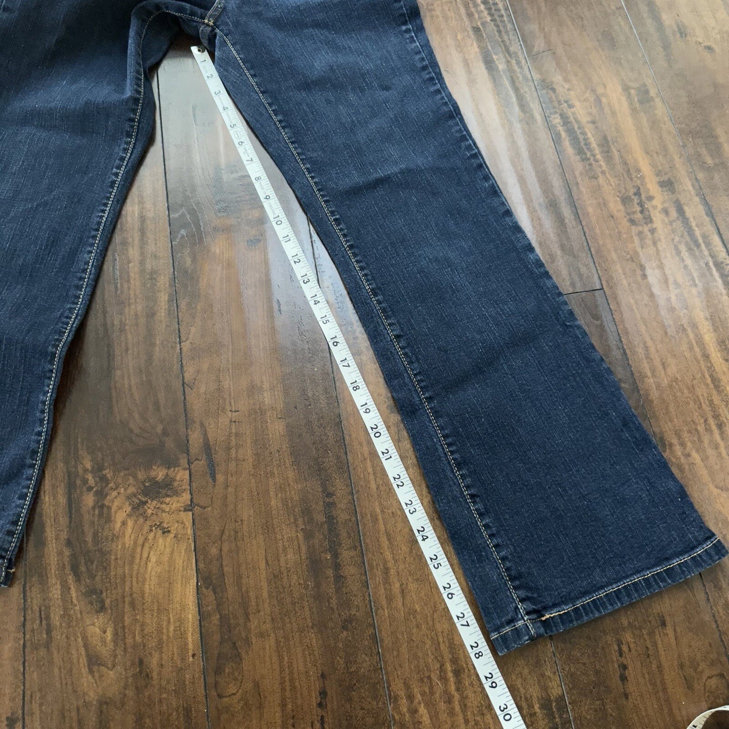 Levis 512 Womens Jeans 6 Blue Slimming Boot Cut Stretch Dark Wash 26x28 Vtg Y2K