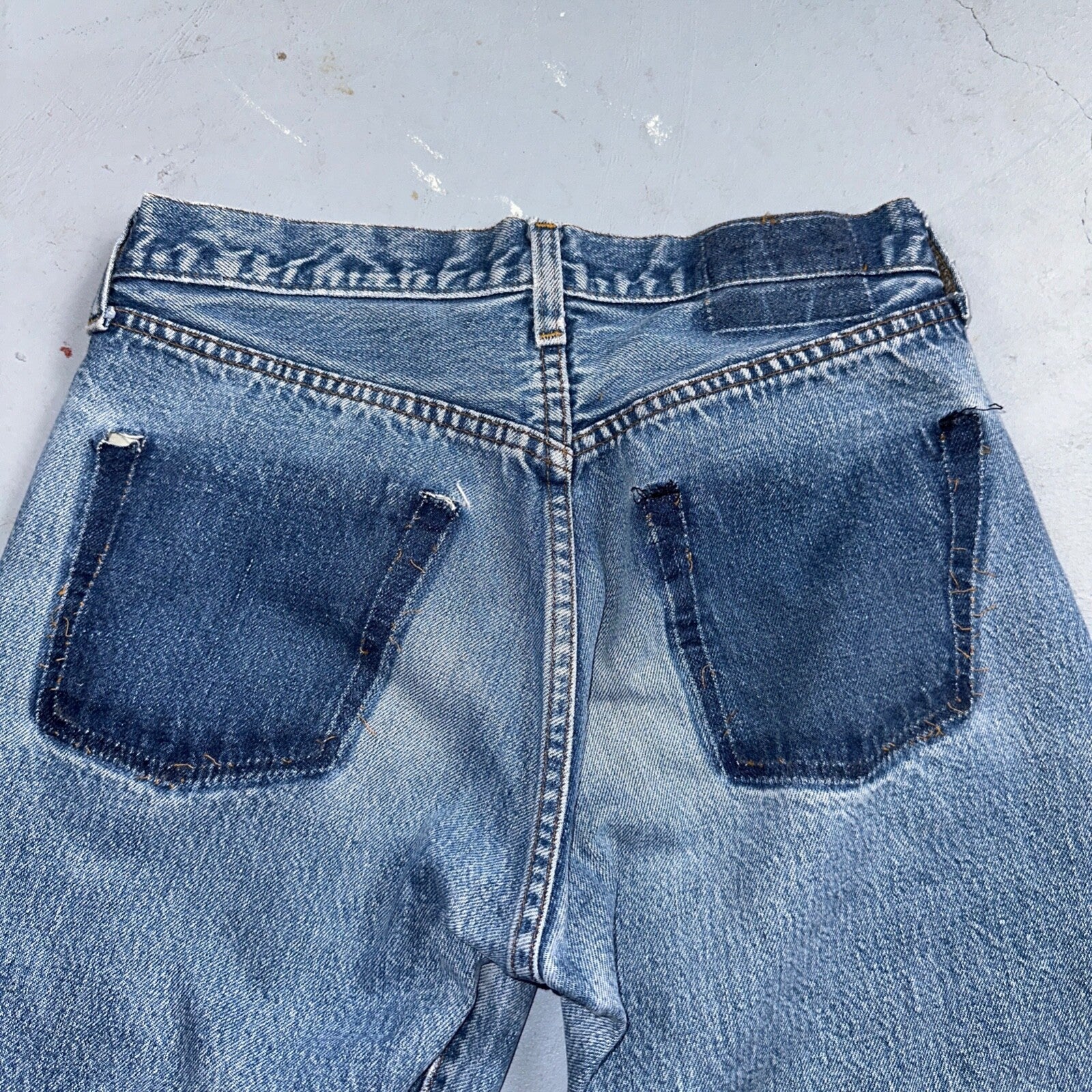 Levis 501 Vintage 80s Redline Selvedge USA XX Jeans Light Wash Stained Act 28X33