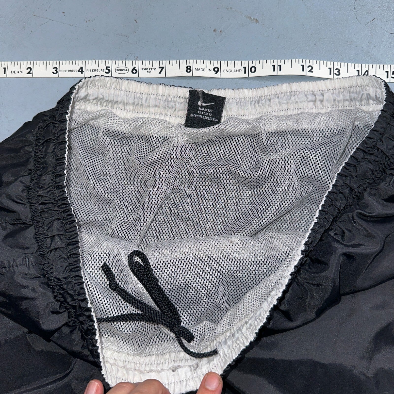 Nike VTG Shorts Mens Large Black 90s Nylon Soccer Futbol Glanz Basic Essential