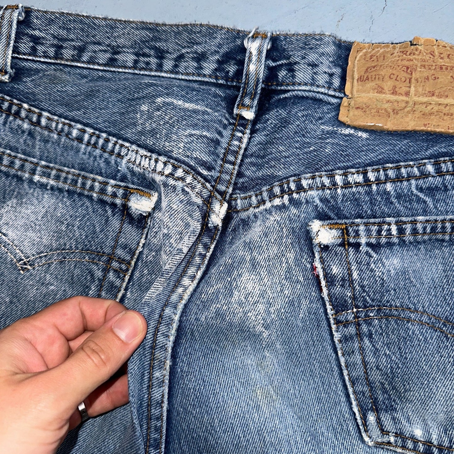 Levis 501 Vintage 80s USA XX Straight Leg Jeans Blue Light Wash 31x34 Act 30x32