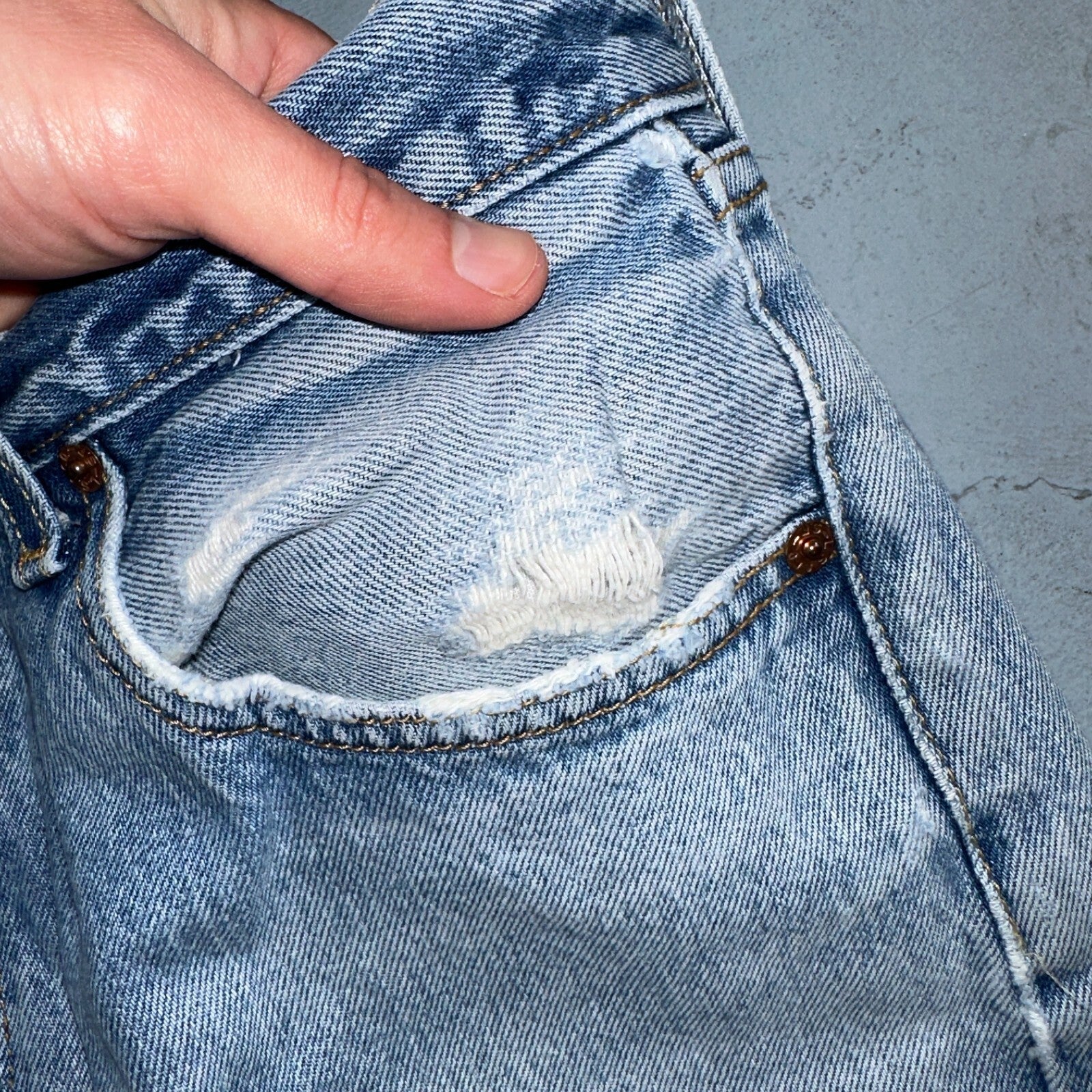 Levis 501 Vintage 90s XX Straight Leg Jeans Y2K Light Wash 36x34 Act 33x30