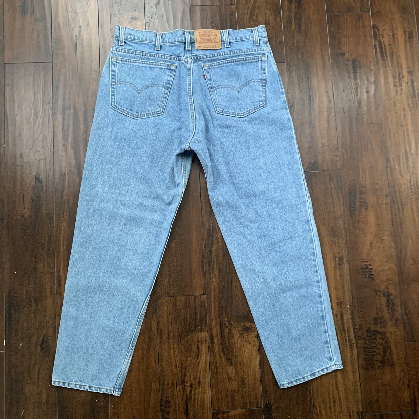Levis 550 Vintage 90s Tapered Leg USA Relaxed Fit Jeans 40x30 Light Wash 36x30