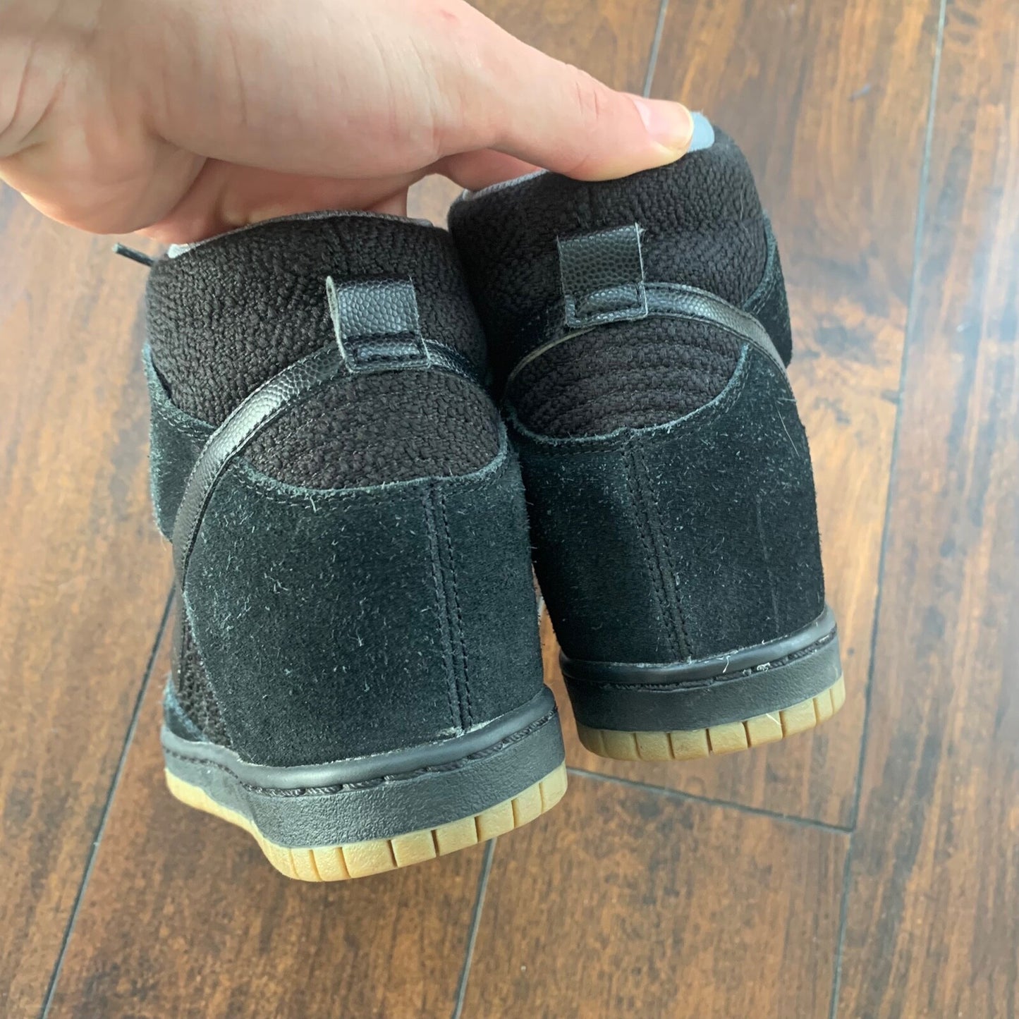 Nike Dunk Sky-Hi Essential Women's Sz 6 Black Suede Wedge Gum Sole 644877-006