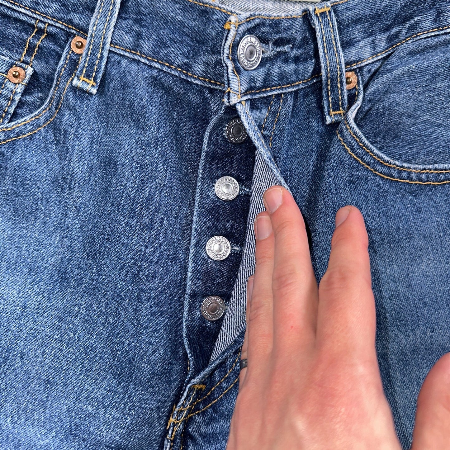 Levis 501 Vintage 90s XX Straight Leg Jeans Y2K Med Wash 33x32 Act 32x31