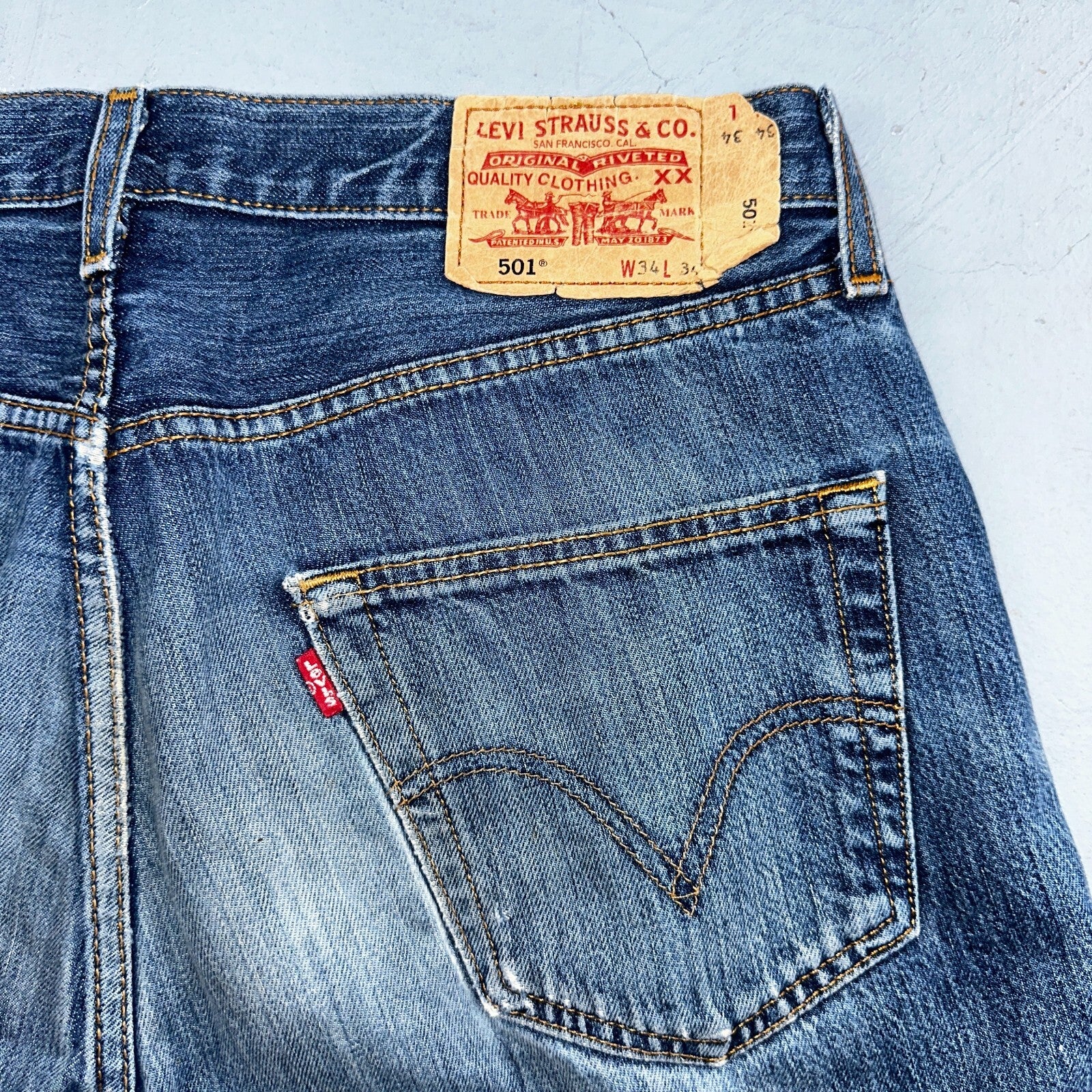 Levis 501 Vintage Y2K XX Straight Leg Jeans Blue Med Wash 34x34 Act 33x27