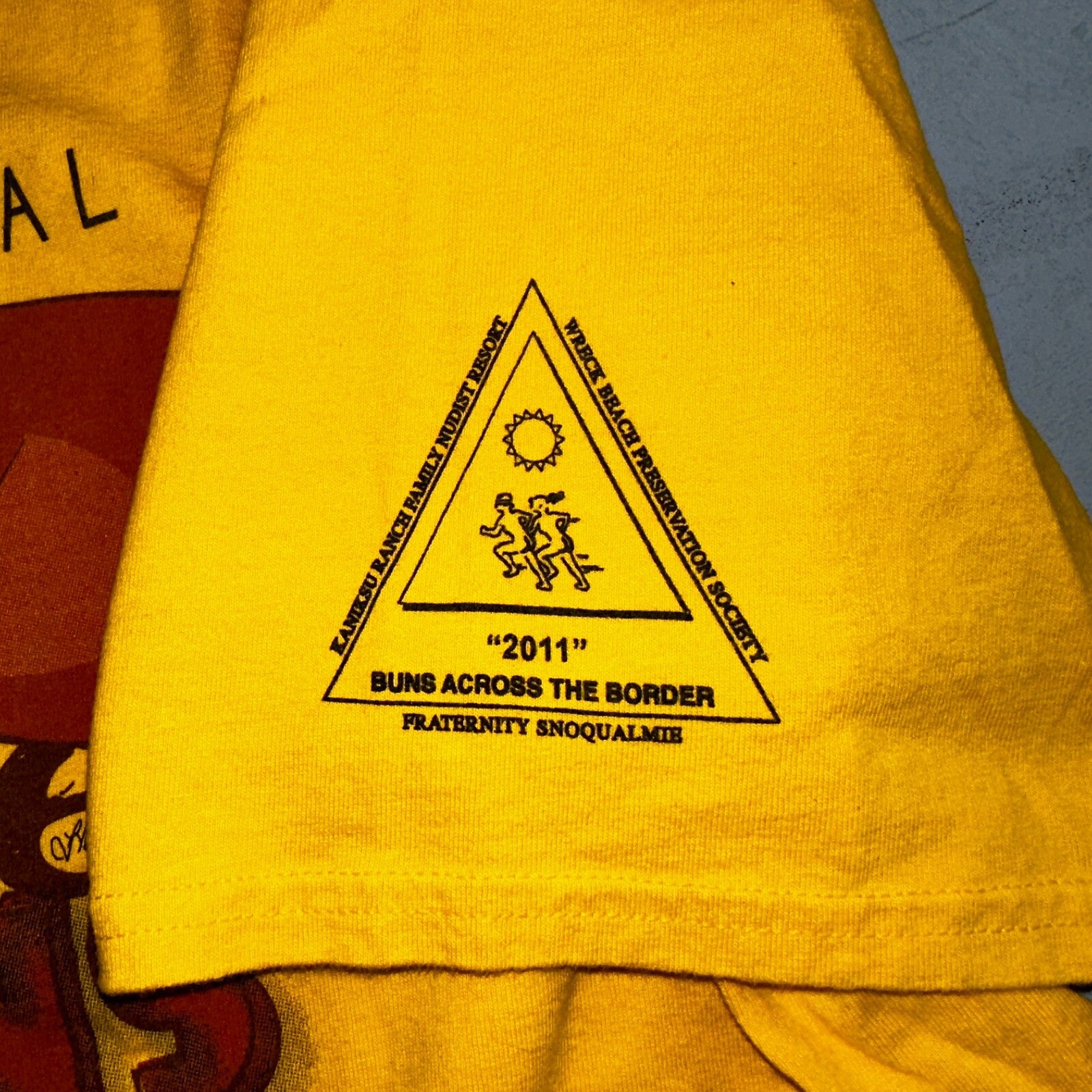 Nude Finisher Funny Bear VTG T Shirt Running Y2K 2011 Bare Run PDX Portland