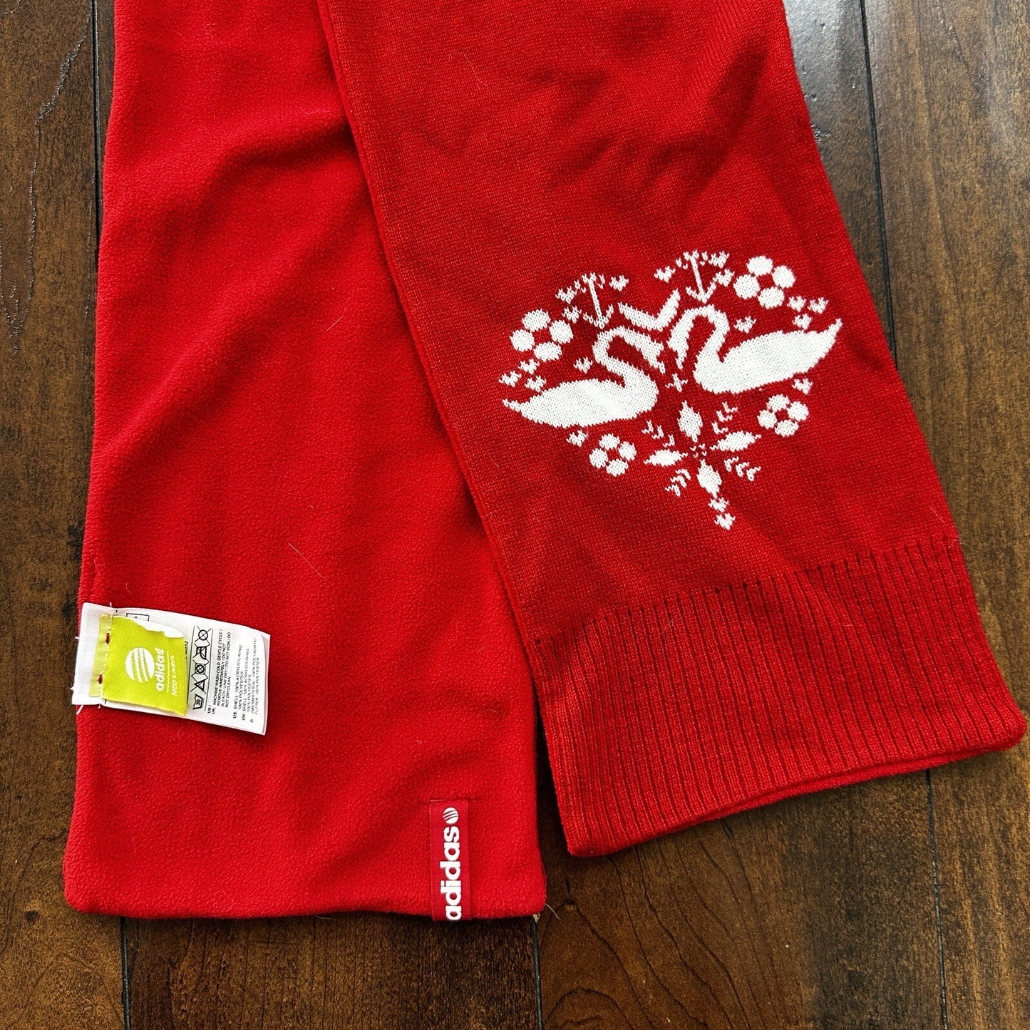 VTG Adidas Scarf Beautiful Red Colors Neo Label Soft Sports Athletic Swans