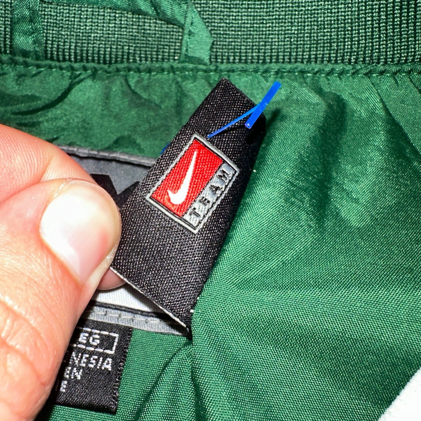 Vintage 90s Nike Men's Swoosh V-Neck Green Pullover Windbreaker XL Center Swoosh