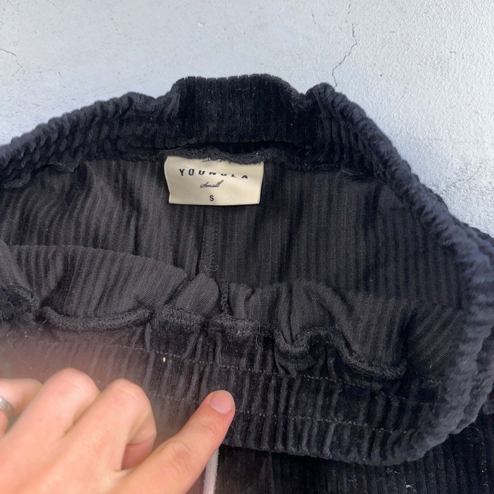 YoungLA Soft Corduroy Black Drawstring Shorts Men's Small Inseam 6" Athletic