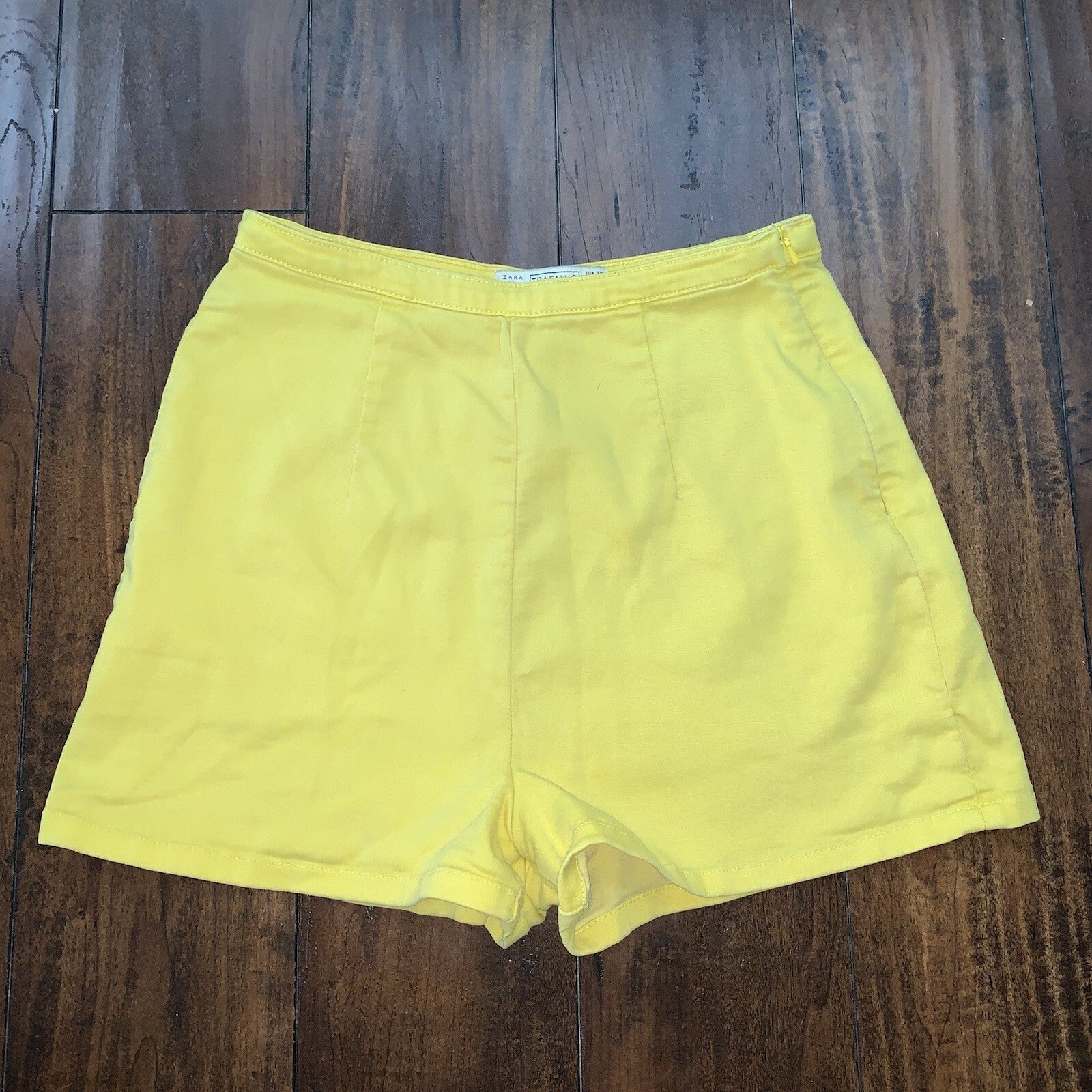 Zara Womens Small 6 Yellow Pleated Front Pockets Shorts Boho Festival