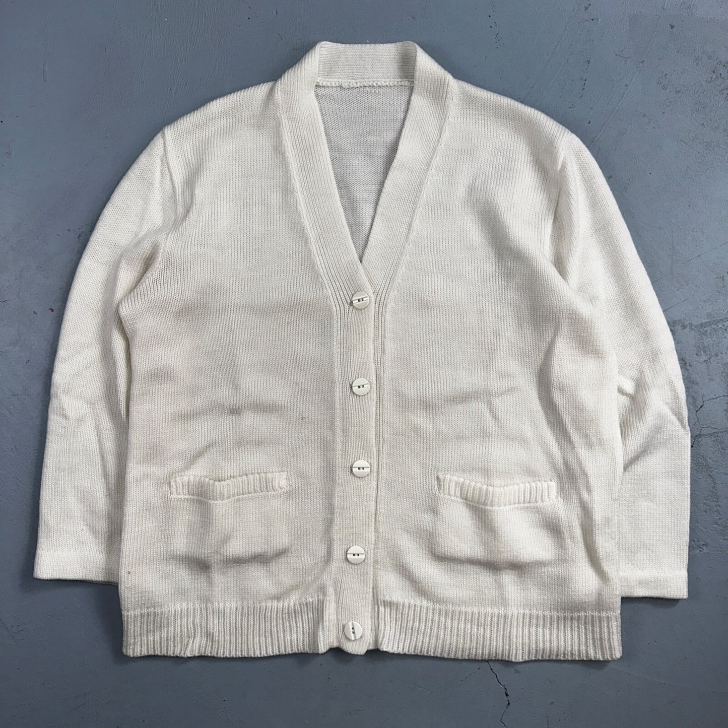 Vintage 1970s 70s White Basic Cardigan MCM Rockabilly Simple Acrylic 80s Preppy