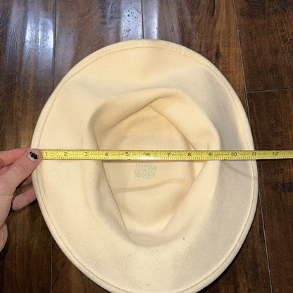 Vintage IHC 100% wool hat made in the US. White Tan 1960s 70s 60s Rare Womens