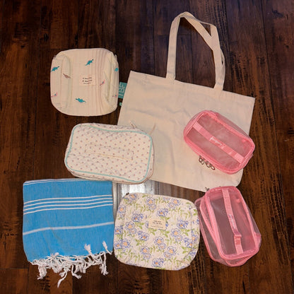 Lot Of Mixed Brand Assorted Style Handbag Purse Tote Weekender Bags Blanket