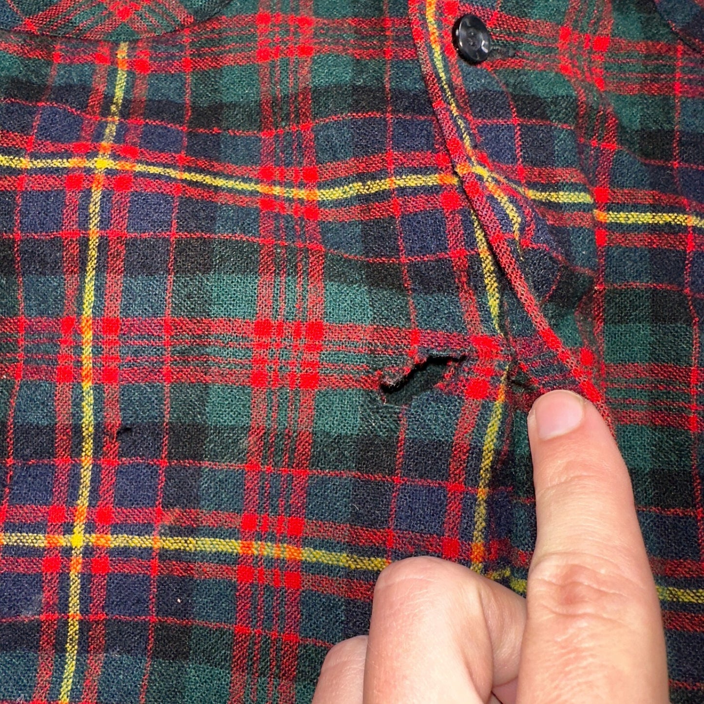 Pendleton 100% Virgin Wool Button Up Plaid Flannel Shirt Board VTG Thrashed 70s