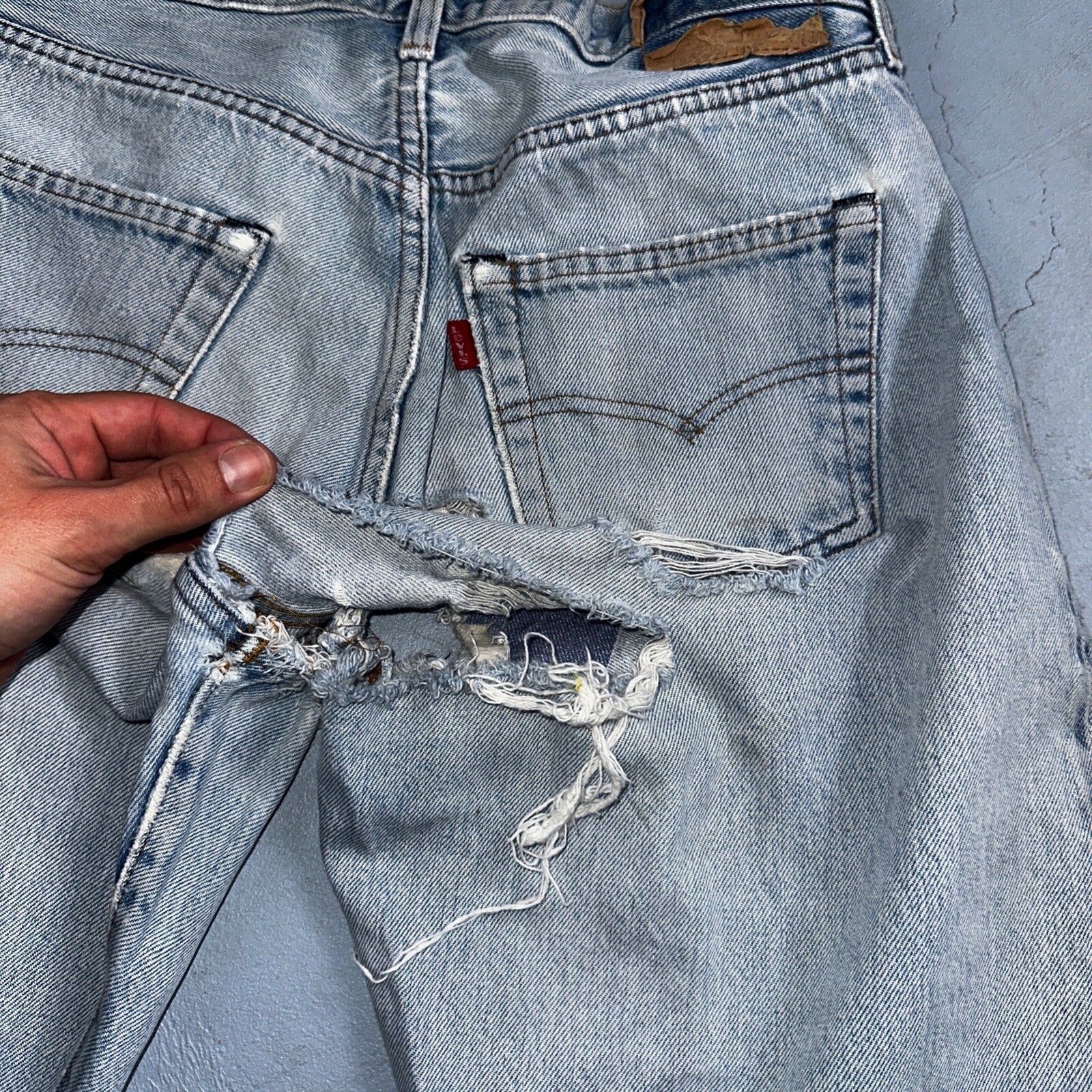 Levis 501 Vintage 80s Redline Selvedge USA XX Jeans Light Wash 30x38 Act 28x33