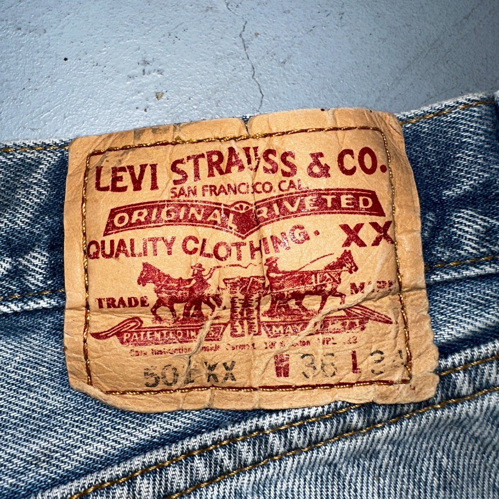 Levis 501 Vintage Y2K 90s XX Straight Leg Jeans Blue Light Wash 36x34 Act 33x30