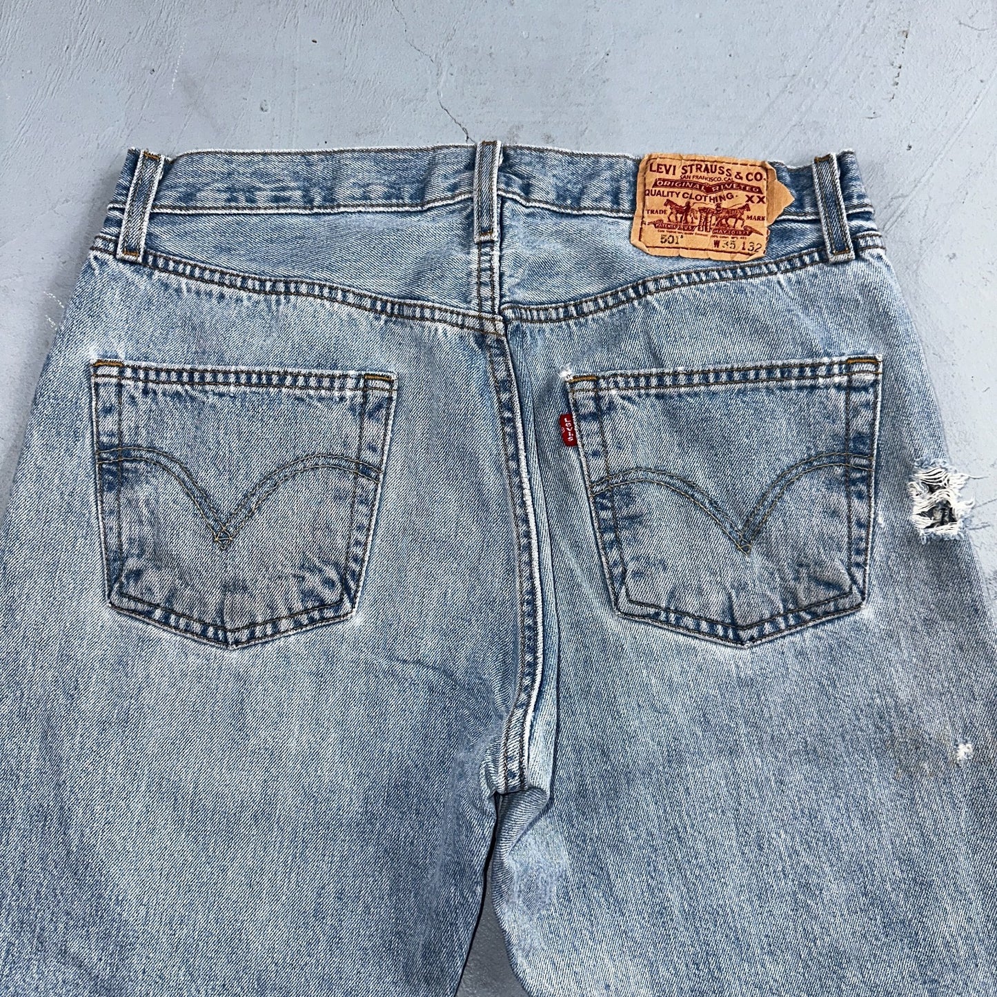 Levis 501 Vintage Y2K 90s XX Straight Leg Jeans Blue Light Wash 35x32 Act 32x29