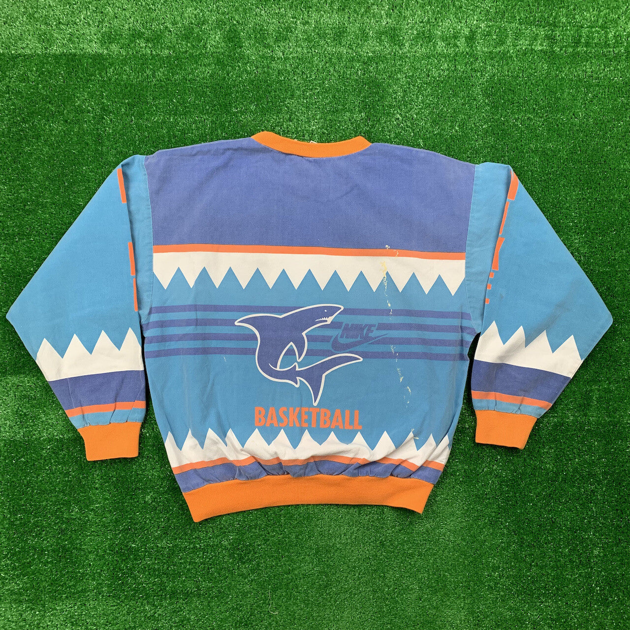 Nike Vintage Sweatshirt Mens T Shirt Sharks Crewneck AOP Basketball Jordan RARE