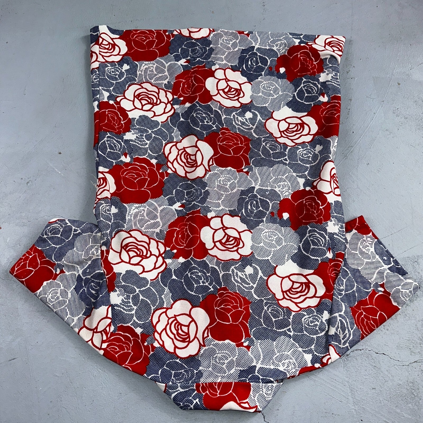 Vintage Handmade 70s Mod Short Sleeve Gray Floral Mock Neck Collar M Flowers