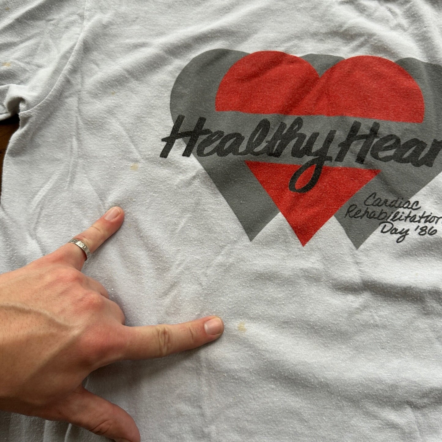 Healthy Hearts Cardiac Rehab Vintage T Shirt 80s 1986 Hospital Human Care Love