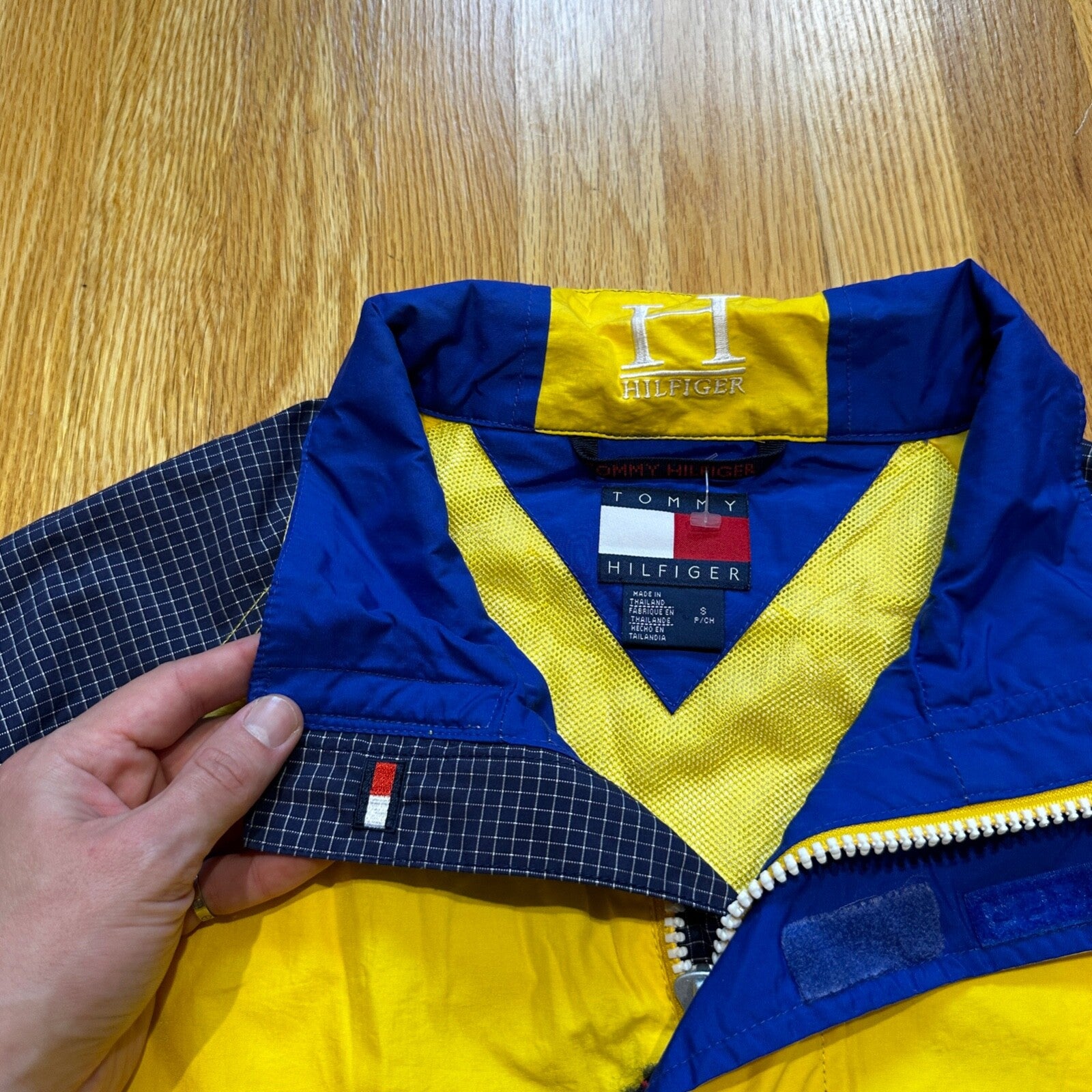 VTG 90s Tommy Hilfiger Yellow Lightweight Full Zip Rain Wind Jacket Sailing Boat