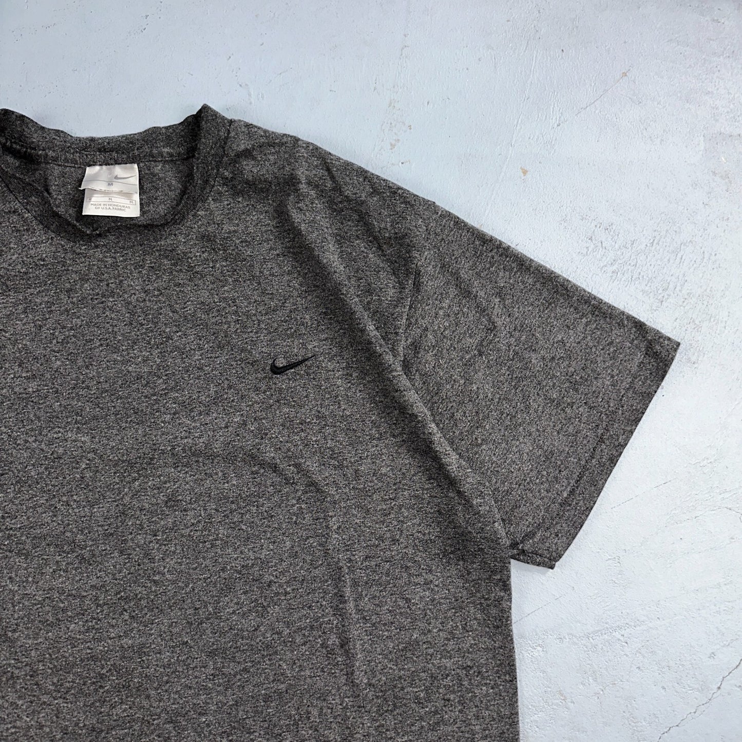 Nike Y2K Silver Tag Medium VTG T Shirt Side Center Swoosh Simple Heather Gray