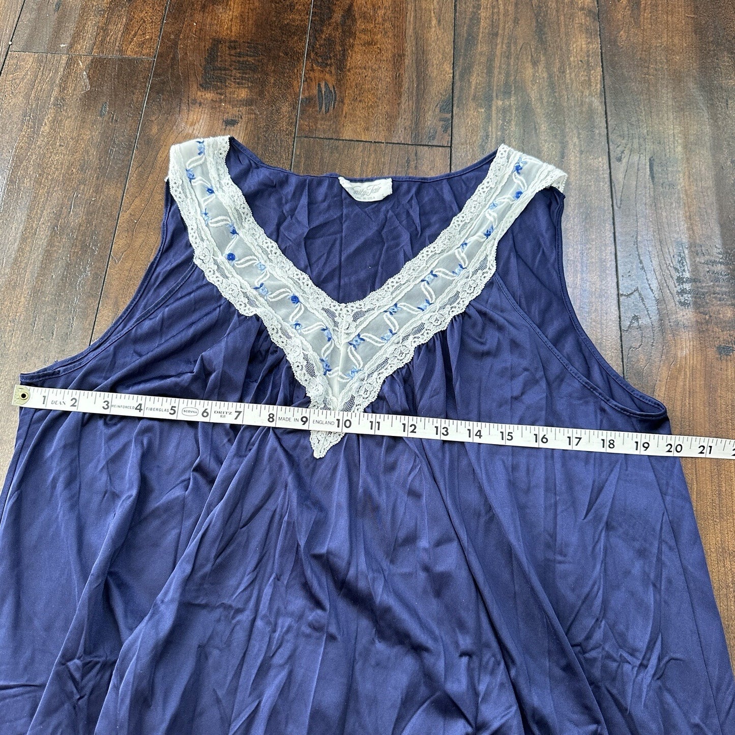 Vintage Vanity Fair Long Nightgown Sleep Womens Size L Blue Satin Sleeveless