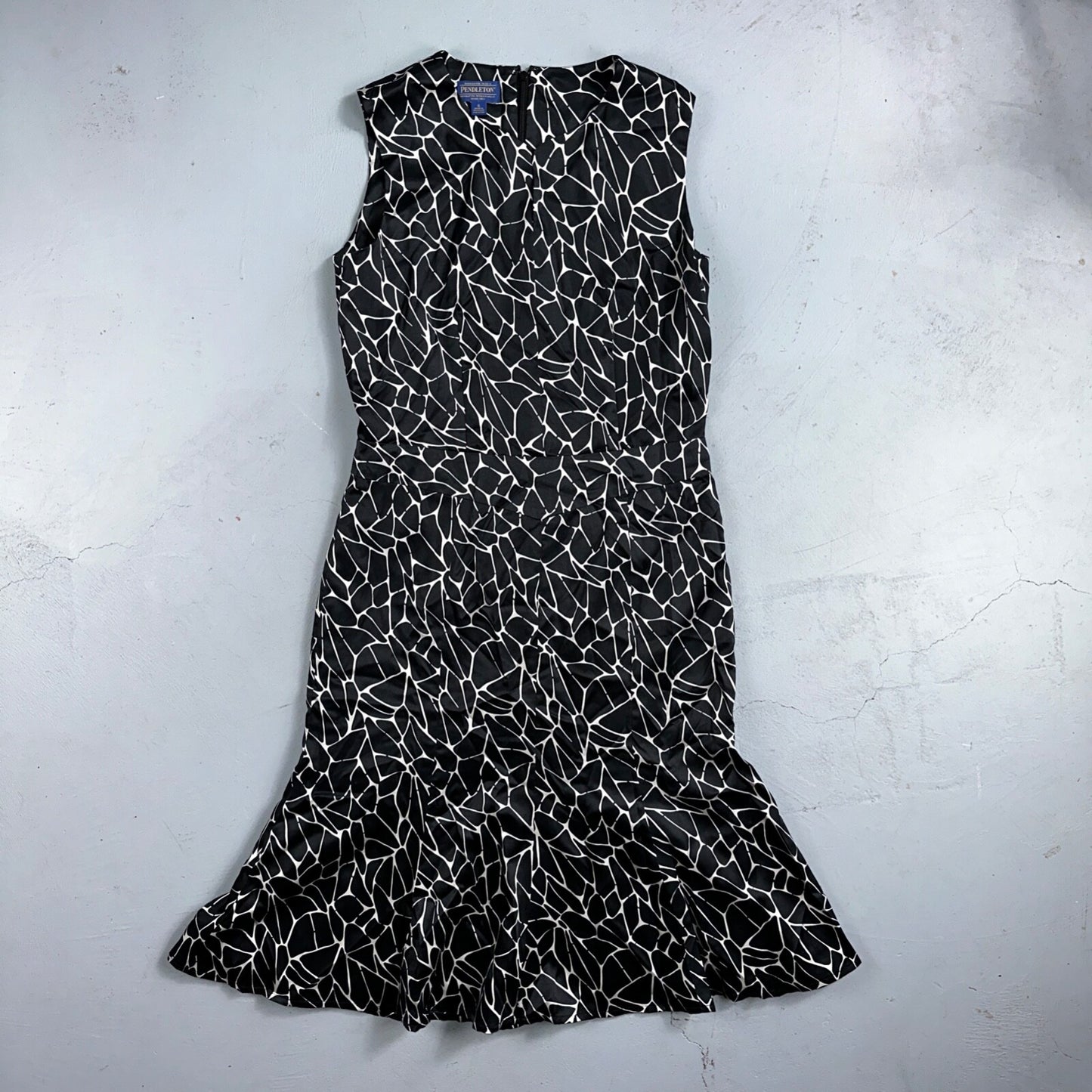 Pendleton Women's Size 6 Silk Blend Sleeveless Black White Fit N Flare Dress