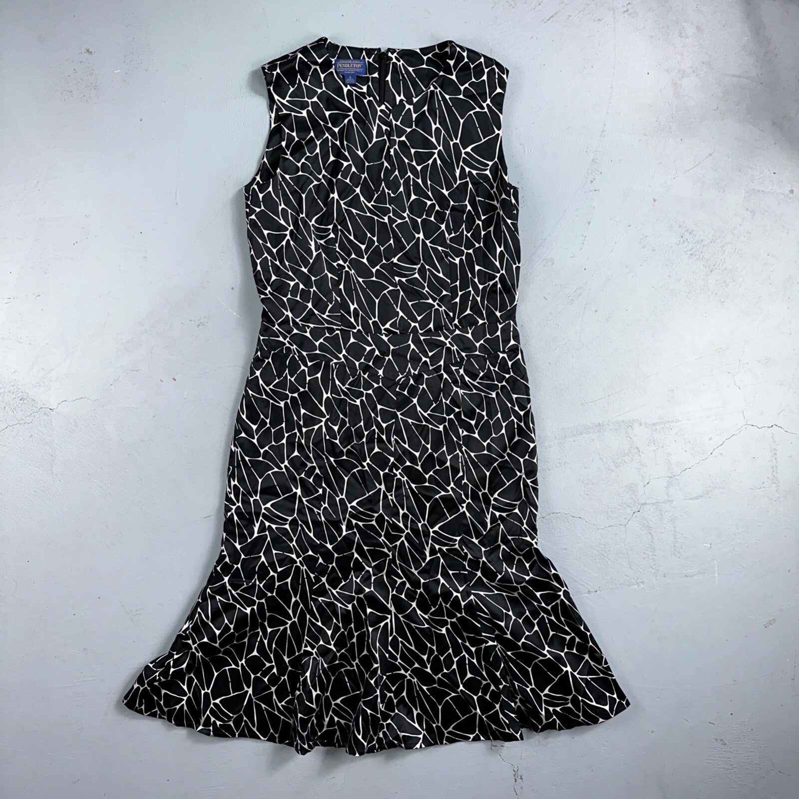 Pendleton Women's Size 6 Silk Blend Sleeveless Black White Fit N Flare Dress