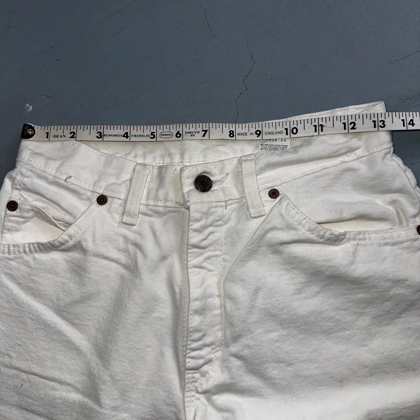 Vintage 90s Levis 950 White Denim Orange Tab Relaxed Shorts 7 High Waist