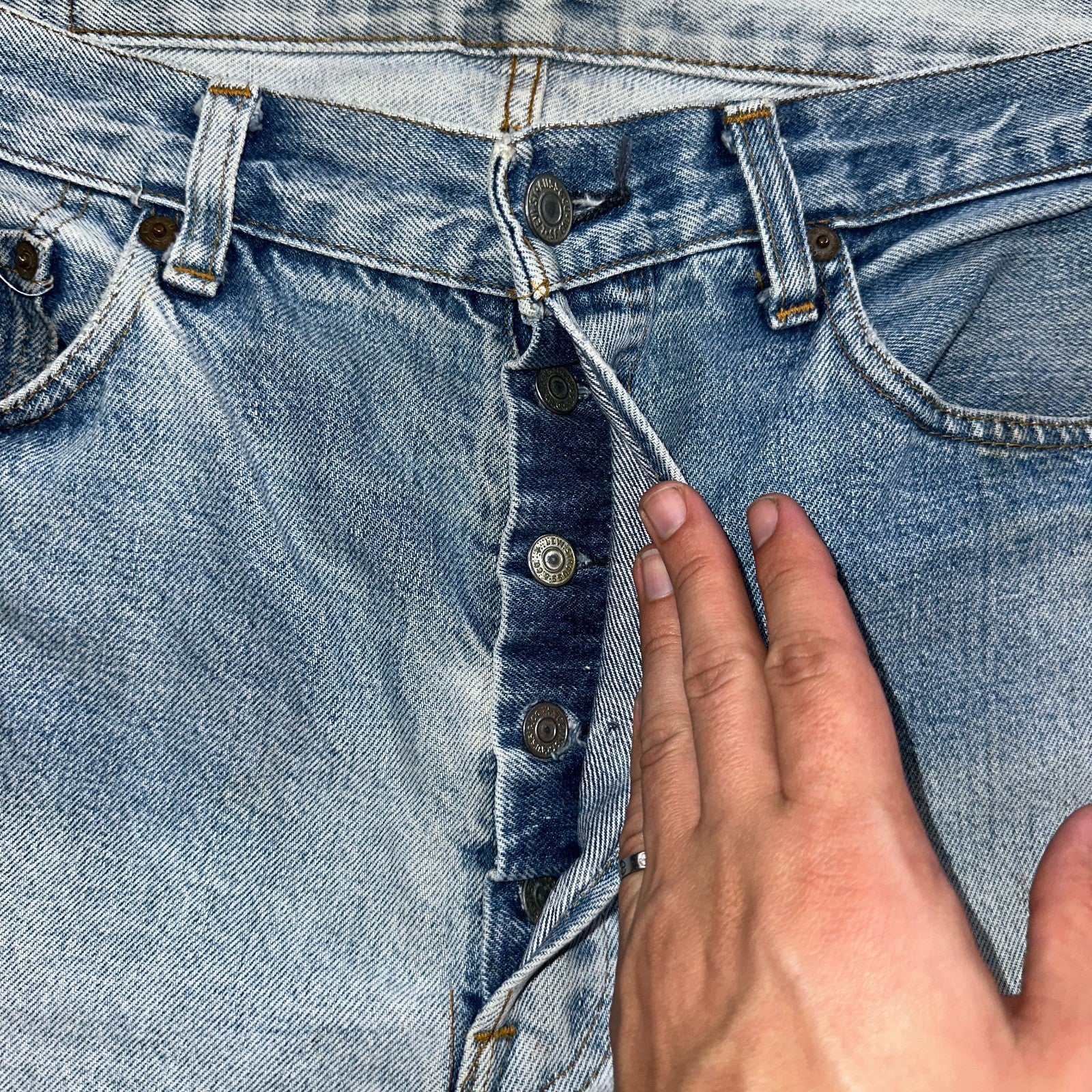 Levis 501 Vintage 80s Redline Selvedge USA XX Jeans Light Wash 36x36 Act 33x31