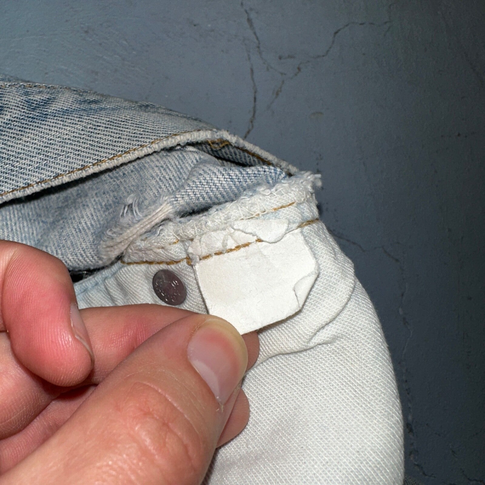 Levis 501 Vintage 80s Redline Selvedge USA XX Jeans Thrashed Light Act 31x29