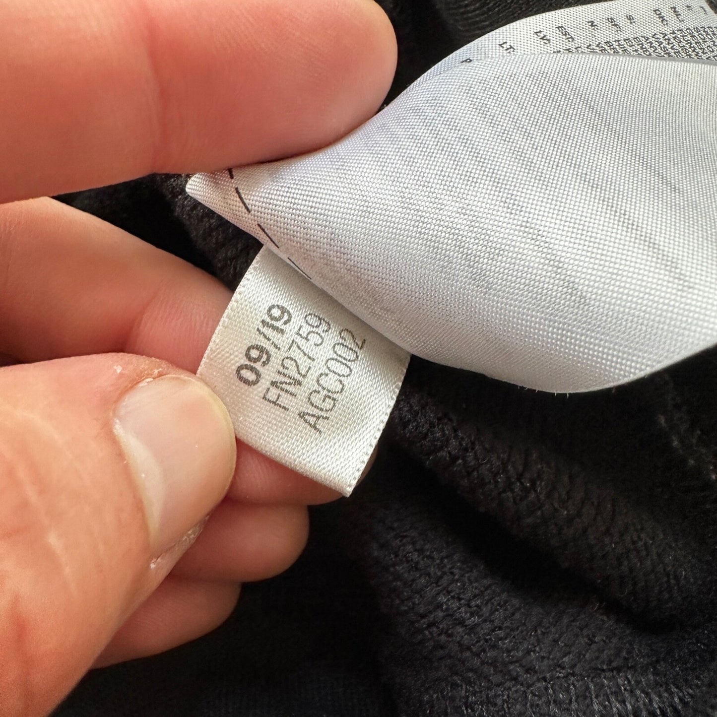 Adidas Women's Black Pullover Sweatshirt Size Medium Stiped Sleeves