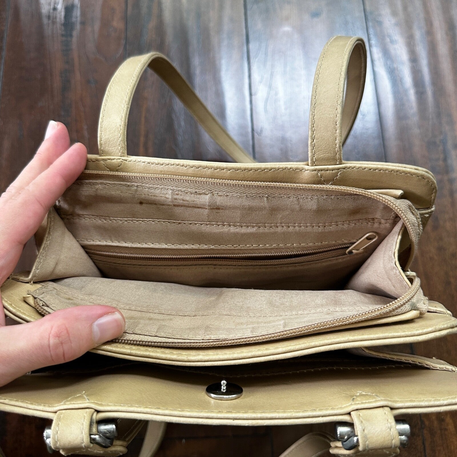 Women’s Crossbody Bag Medium Pockets Purse Golden Yellow Color VTG 1980s 80s