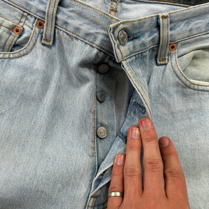 VTG 90s Levis 501 Button Fly 34x30 UK Tag Jeans Light Wash Blue XX Act 32x27
