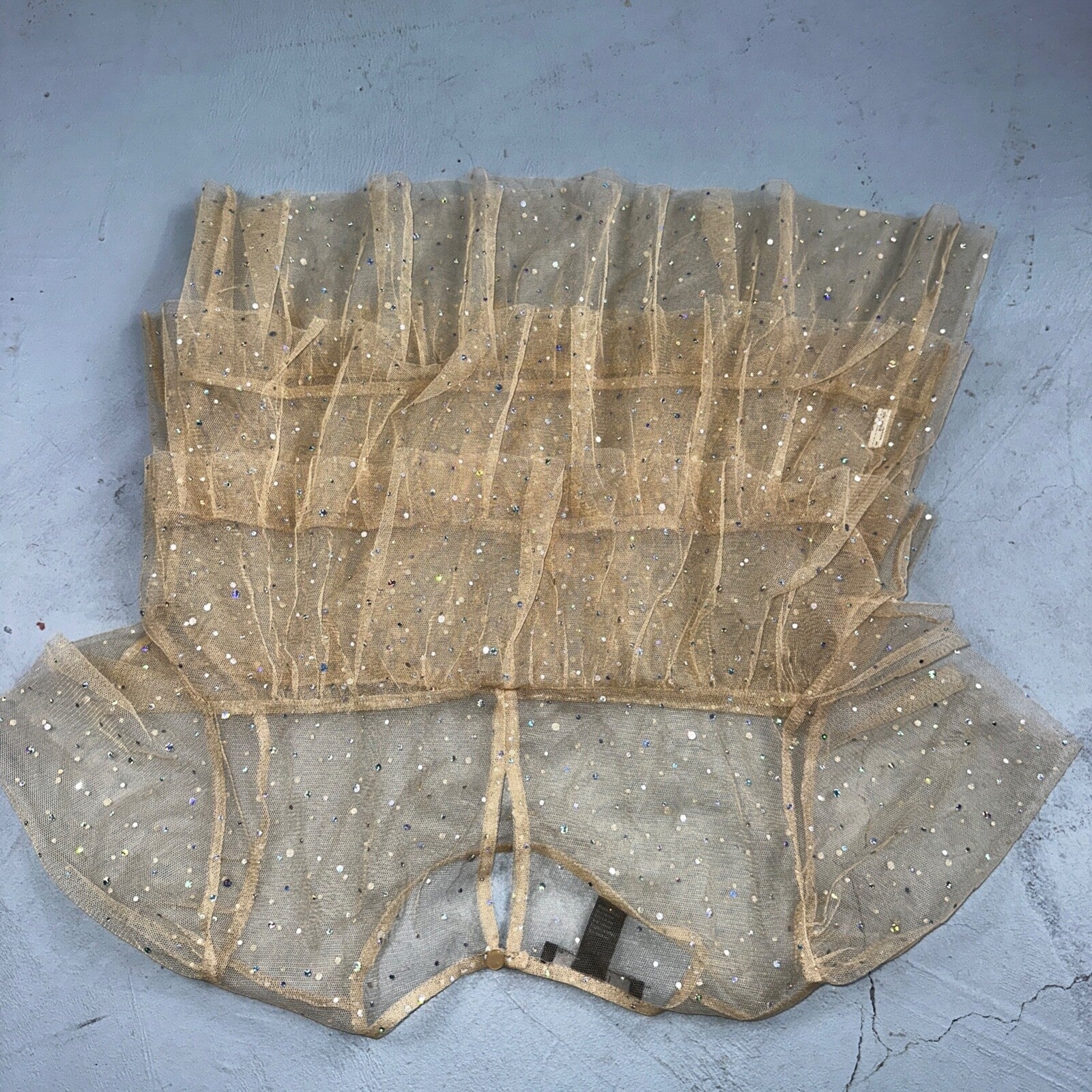 Forever 21 Womens Sheer Neutral Ruffled Short Sleeve Top Sz M