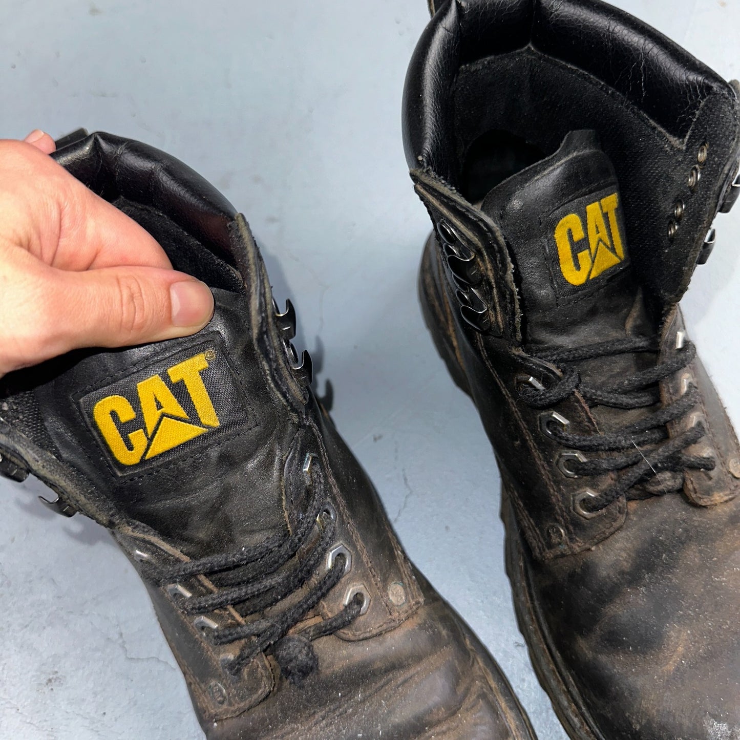 Caterpillar Men's Second Shift Work Boot Soft Toe Black Leather Size 8.5 CAT