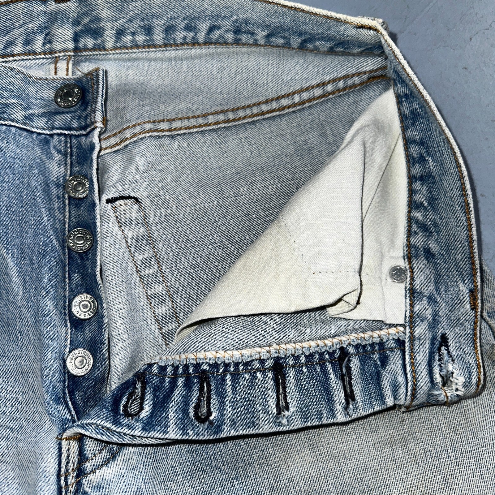 Levis 501 Vintage 80s Redline Selvedge USA XX Jeans Light Wash 1980s Act 30x26