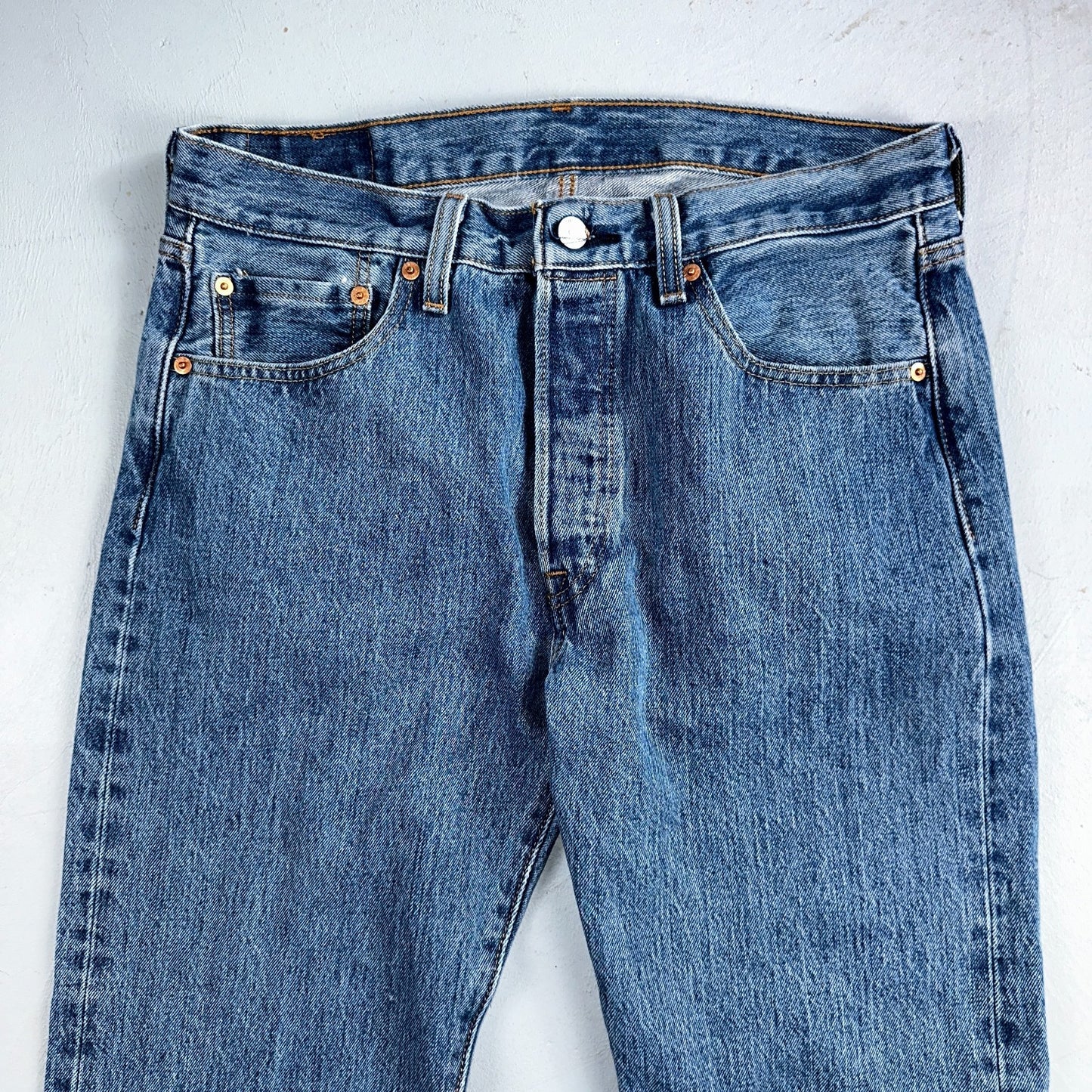 Levis 501 Vintage Y2K XX Straight Leg Jeans 32x32 Med Wash 2000s Act 32x31