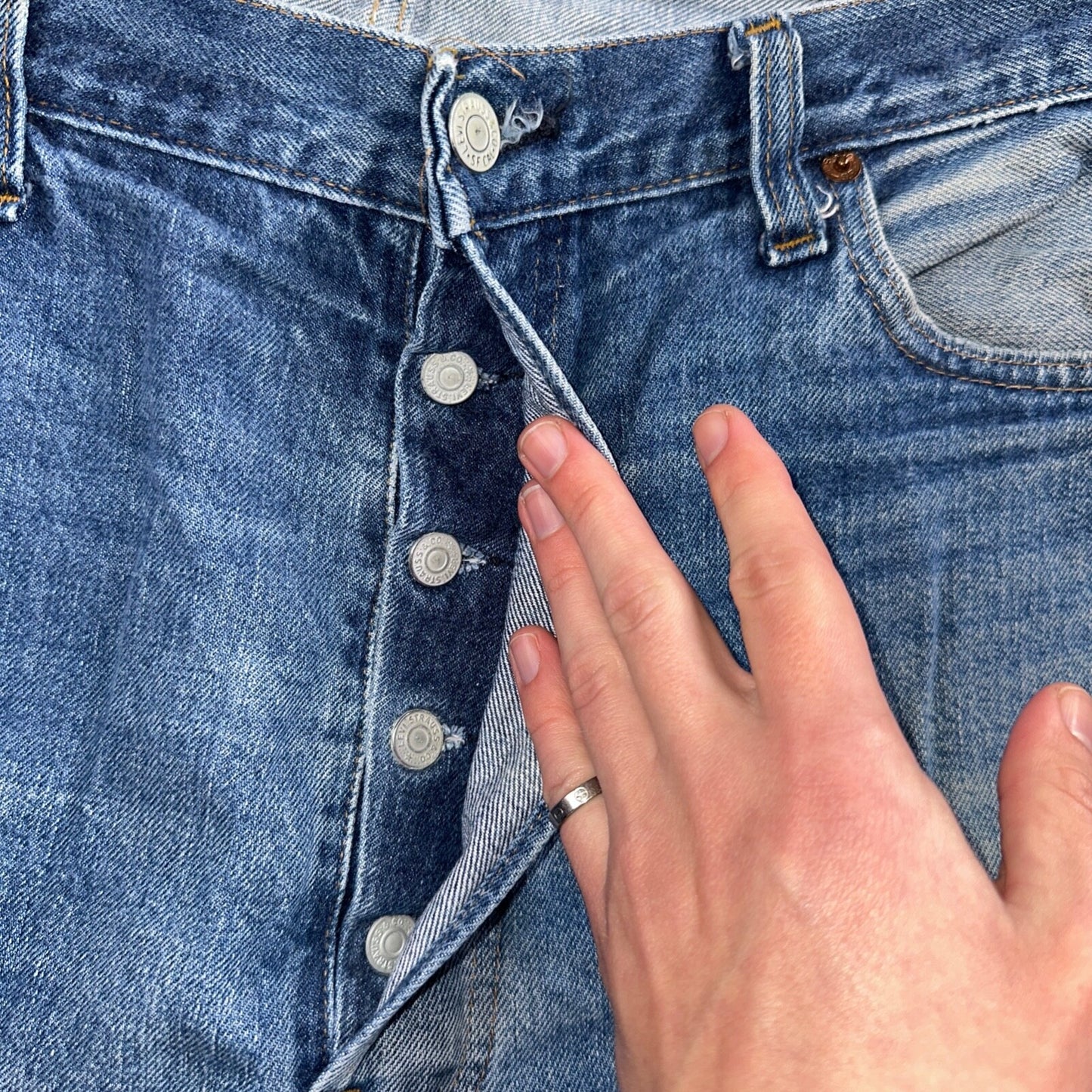 Levis 501 Vintage 80s Redline Selvedge USA XX Jeans Light Wash 40x34 Act 36x28