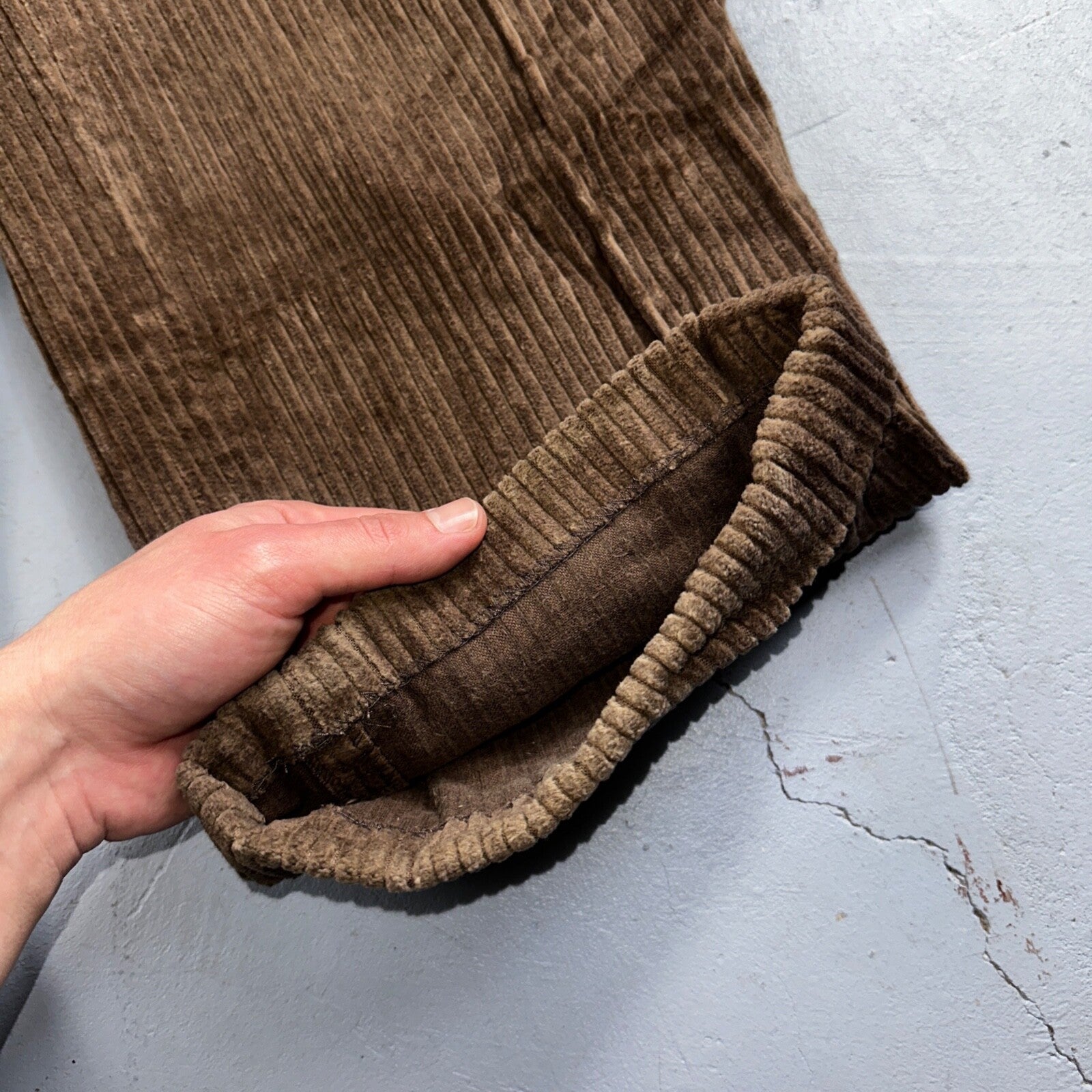 J. Peterman Pants Mens 38 Brown Thick Corduroy Pleated Chino Straight Pockets