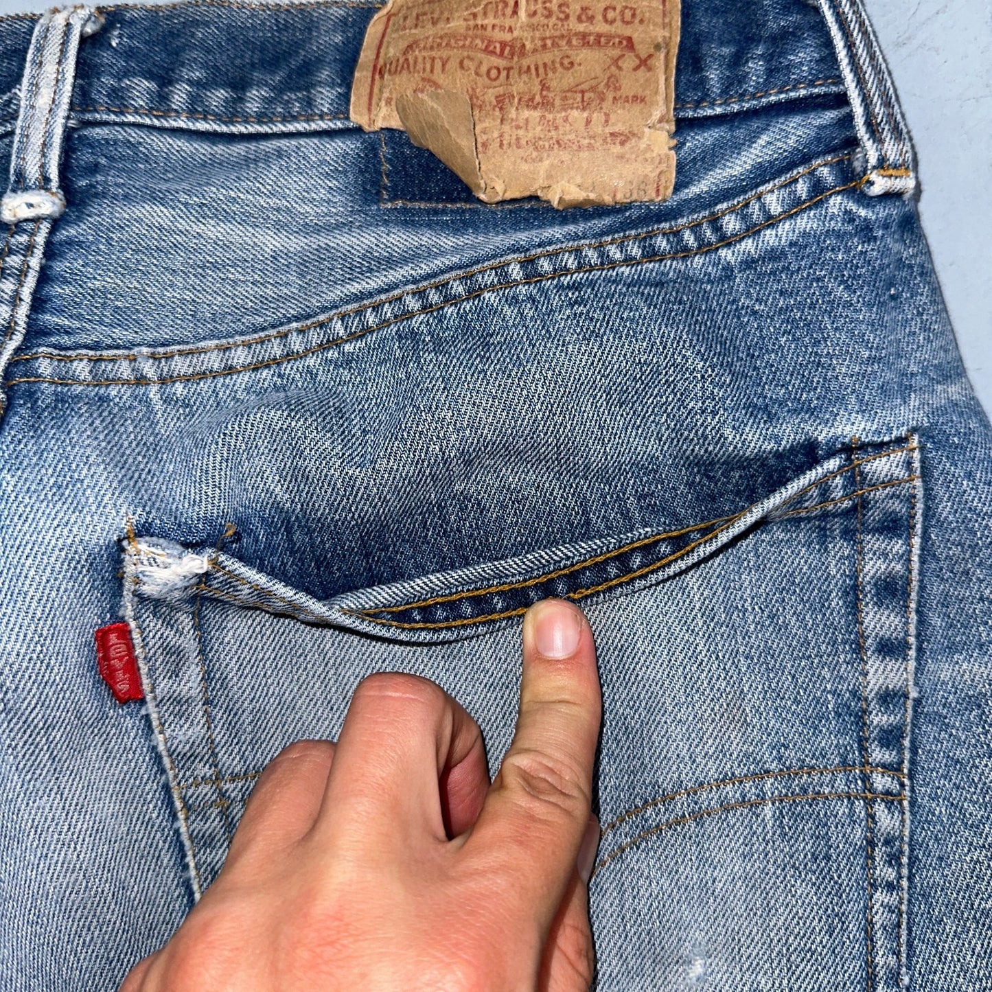 Levis 501 Vintage 80s Redline Selvedge USA XX Jeans Light Wash 32x36 Act 30x31