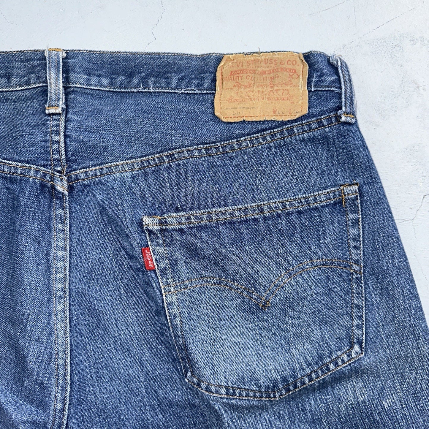 Levis 501 Vintage 80s Redline Selvedge USA XX Jeans Med Wash 42x34 Act 39x31
