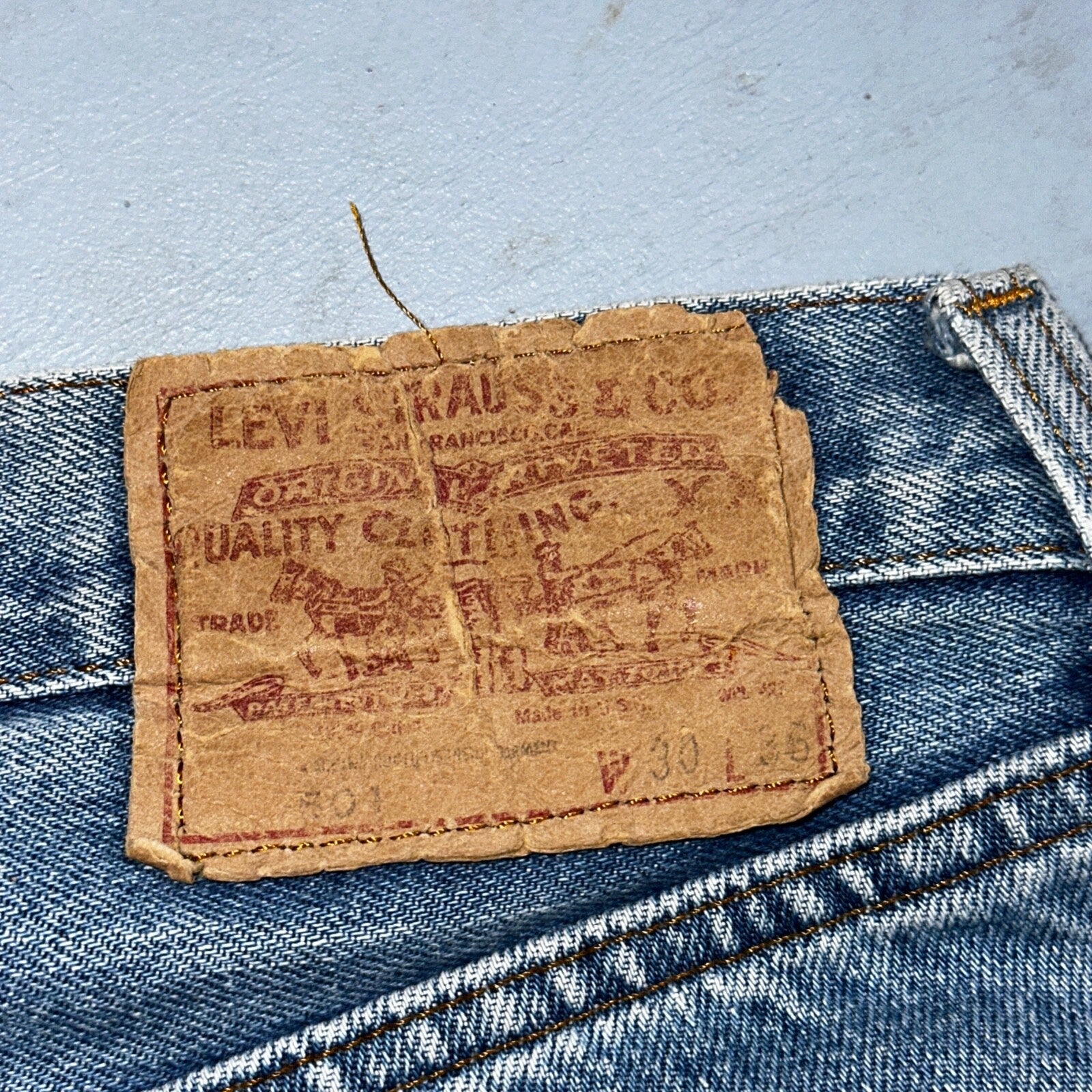 Levis 501 Vintage 80s Redline Selvedge USA XX Jeans Light Wash 30x36 Act 29x25